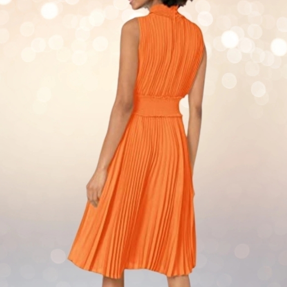 Nanette Lepore Women's Smocked High Neck Plated Musk Melon Size 2 - Picture 4 of 5